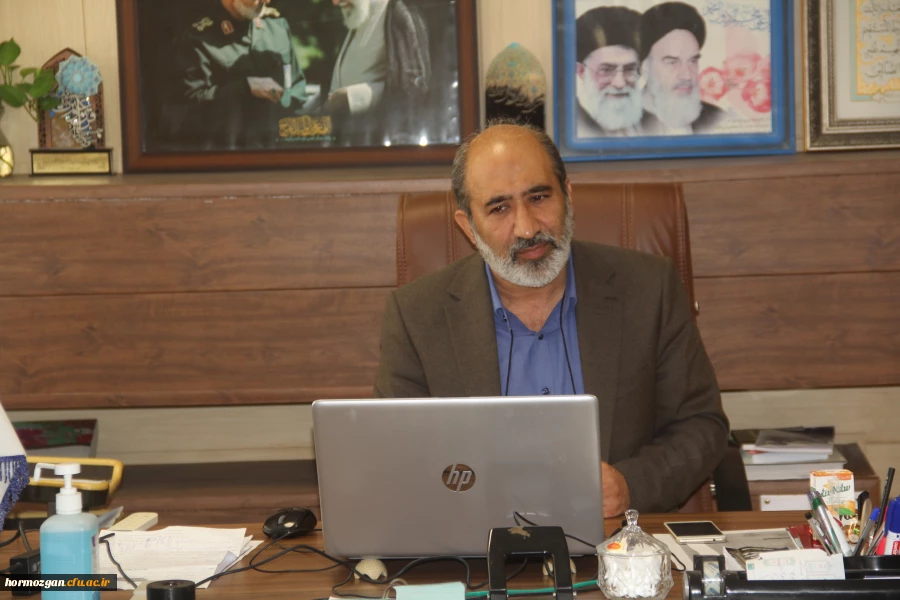 جلسه نقد و بررسی مرحله منطقه ای جشنواره تدریس برتر با حضور راه یافتگان به مرحله کشوری در دانشگاه فرهنگیان هرمزگان 3