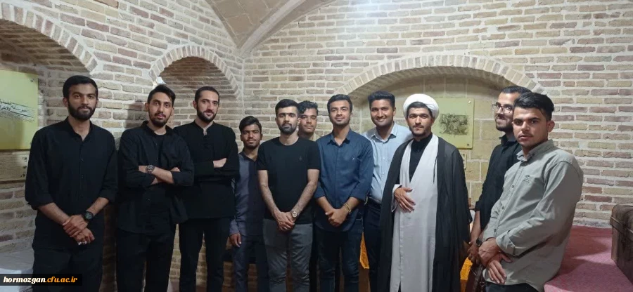جمعی از دانشجویان دانشگاه فرهنگیان  هرمزگان در حسینیه امام خمینی  7