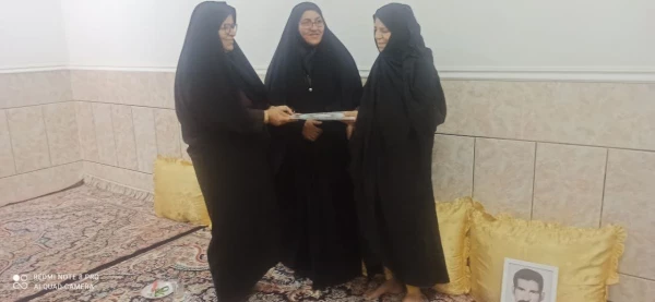 دیدار ازخانواده شهید سرافراز دفاع مقدس شهرستان رودان 4