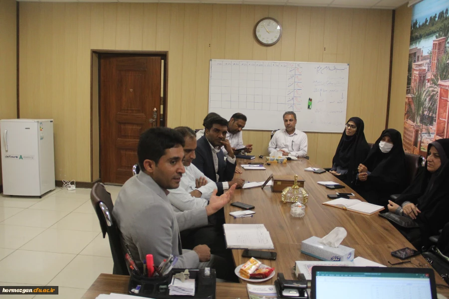 جلسه هماهنگی آزمون پایانی طرح توانمندسازی موسسان ، مدیران و معلمان مدارس غیر دولتی 6