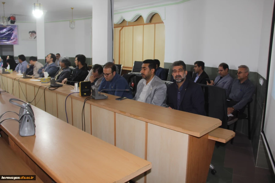 در دومین روز گردهمایی مدیران و مسئولان نظارت، ارزیابی و تضمین کیفیت دانشگاه فرهنگیان سراسر کشور هم اکنون در روز چهارشنبه 24 آبان ماه ۱۴۰۲ با حضور کارکنان و مدیران مرکز نظارت ارزیابی و تضمین کیفیت سازمان مرکزی و همه ی مسئولان نظارت مدیریت های استانی به میز