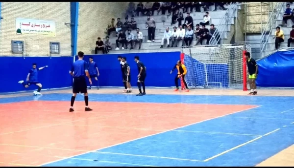 فینال مسابقات فوتسال به مناسبت روز دانشجو 4
