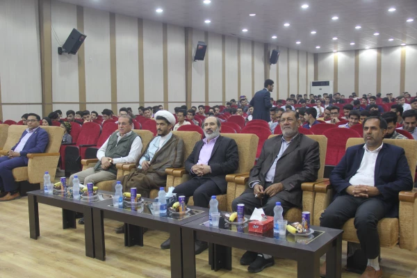 مراسم گرامیداشت ۱۶ آذر، روز دانشجو در پردیس شهید بهشتی بندرعباس برگزار گردید. 5