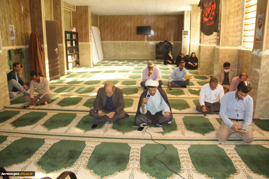 برگزاری مراسم پرفیض و روح بخش زیارت عاشورا  بمناسبت شهادت حضرت فاطمه الزهرا (س) در دانشگاه فرهنگیان هرمزگان 3