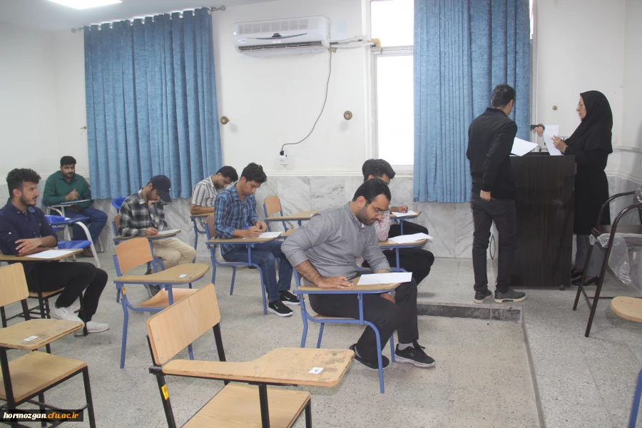 
 امتحانات پــایــان نیمســال اول
ورودی های  99
 12