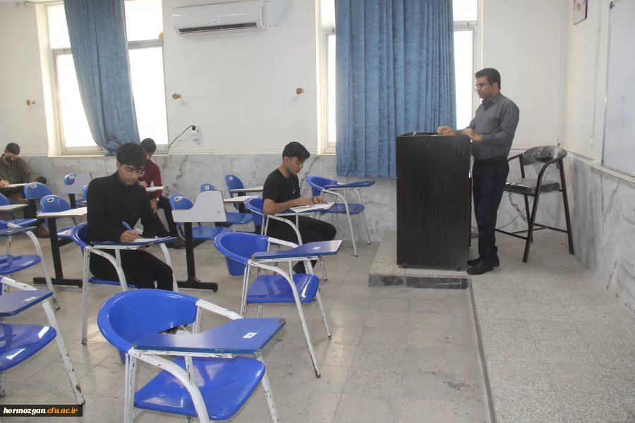 
 امتحانات پــایــان نیمســال اول
ورودی های  99
 19