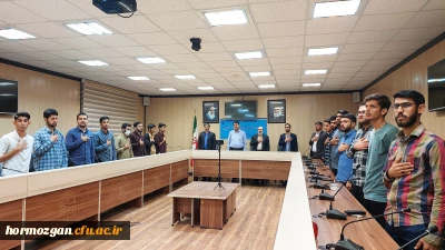 نشست خواص شتاب دهنده پیرامون نقش آفرینی دانشجو معلمان در انتخابات