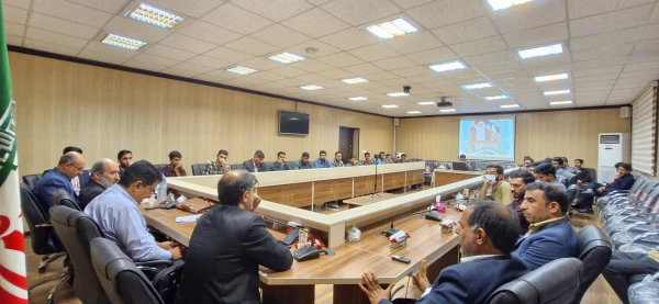 نشست خواص شتاب دهنده پیرامون نقش آفرینی دانشجو معلمان در انتخابات 9