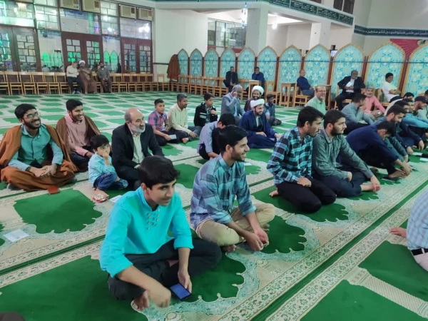 حضورمدیریت امور پردیس های دانشگاه فرهنگیان هرمزگان و دانشجومعلمان محترم درمراسم جشن میلاد حضرت مهدی (عجل الله) در مسجد قدس شهر بندرعباس وسخنرانی دکتر بهرامشاهی در خصوص حضور مردم در انتخابات مجلس شورای اسلامی 
 4