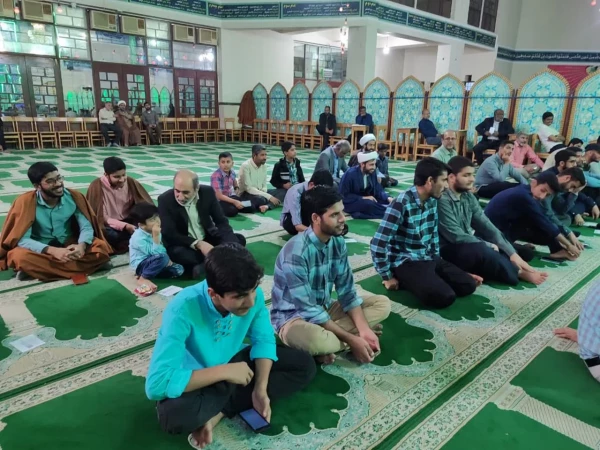 حضورمدیریت امور پردیس های دانشگاه فرهنگیان هرمزگان و دانشجومعلمان محترم درمراسم جشن میلاد حضرت مهدی (عجل الله) در مسجد قدس شهر بندرعباس وسخنرانی دکتر بهرامشاهی در خصوص حضور مردم در انتخابات مجلس شورای اسلامی 
 5