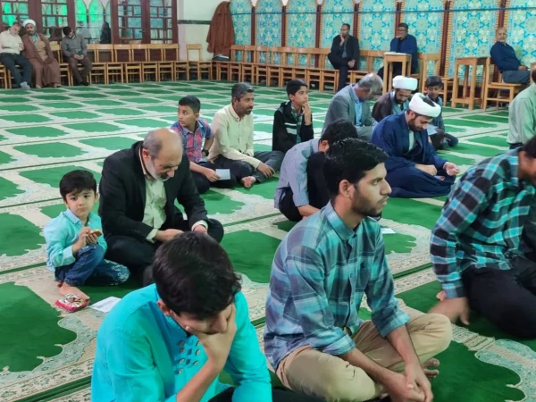 حضورمدیریت امور پردیس های دانشگاه فرهنگیان هرمزگان و دانشجومعلمان محترم درمراسم جشن میلاد حضرت مهدی (عجل الله) در مسجد قدس شهر بندرعباس وسخنرانی دکتر بهرامشاهی در خصوص حضور مردم در انتخابات مجلس شورای اسلامی 
 6