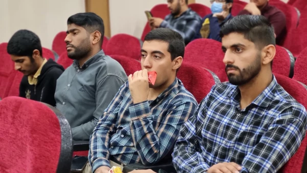 برگزاری نشست پرسش و پاسخ با محوریت شرکت در انتخابات آری یا خیر در دانشگاه فرهنگیان هرمزگان 9