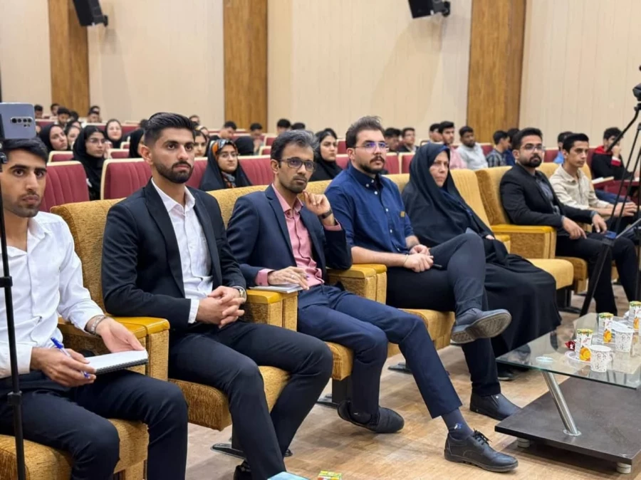 اولین جلسه از دوره علمی جامعه شناسی و علوم اجتماعی با حضور جناب دکتر تقی آزاد ارمکی در دانشگاه فرهنگیان هرمزگان برگزار شد. 3