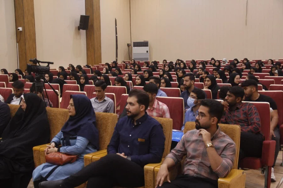 اولین جلسه از دوره علمی جامعه شناسی و علوم اجتماعی با حضور جناب دکتر تقی آزاد ارمکی در دانشگاه فرهنگیان هرمزگان برگزار شد. 5