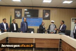 آیین تکریم و معارفه ریاست اداره حراست دانشگاه فرهنگیان هرمزگان با حضور دکتر میرزا زاده حسینی معاونت اداره کل حراست دانشگاه فرهنگیان و آقای مصلحی ریاست حراست اداره کل آموزش و پرورش استان هرمزگان 12