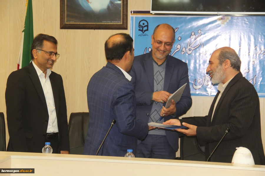 آیین تکریم و معارفه ریاست اداره حراست دانشگاه فرهنگیان هرمزگان با حضور دکتر میرزا زاده حسینی معاونت اداره کل حراست دانشگاه فرهنگیان و آقای مصلحی ریاست حراست اداره کل آموزش و پرورش استان هرمزگان 23