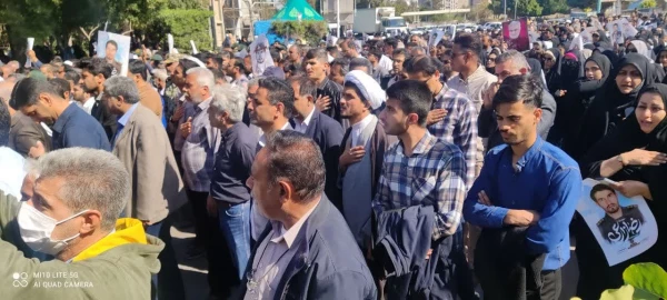 حضور معاونین ،مسئول نهاد رهبری و دانشجو معلمان پردیس شهید بهشتی در مراسم
 تشیح پیکر پاک شهید مدافع حرم ناو سالار یکم پاسدار
رضازارعی سومین شهید مدافع حرم استان هرمزگان 3