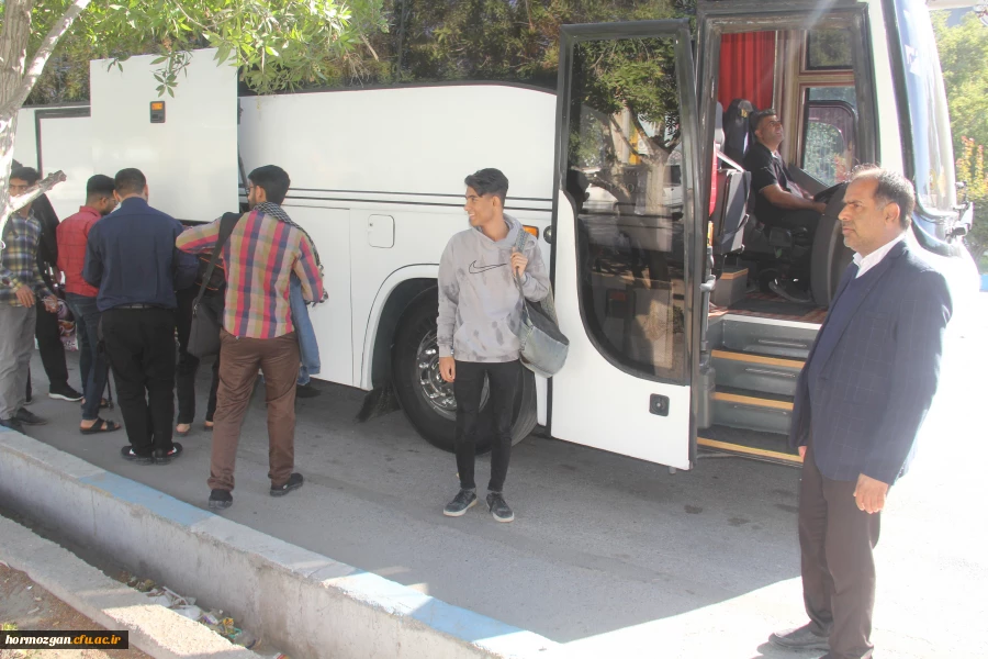 اعزام تعدادی از دانشجو معلمان دانشگاه فرهنگیان هرمزگان به لردوی راهیان نور 15