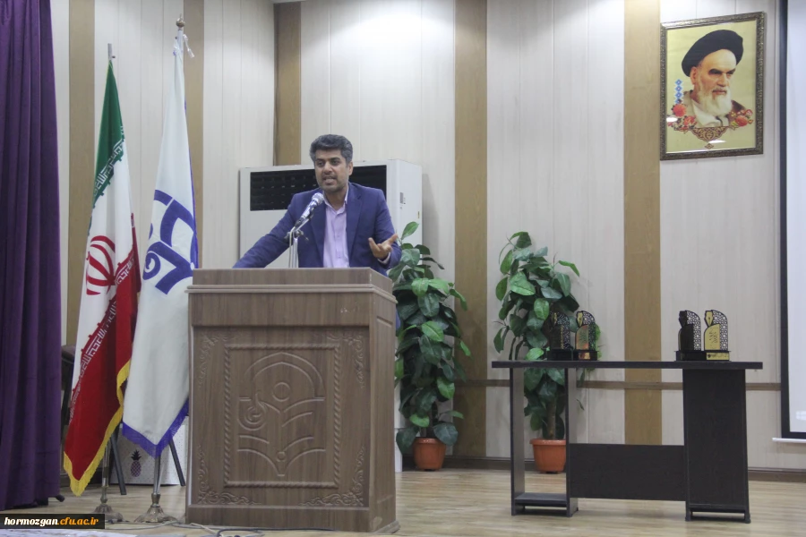 آیین اختتامیه اولین همایش ملی مدرسه الگو در محل پردیس شهید بهشتی  ( دانشگاه فرهنگیان هرمزگان ) برگزار گردید. 2