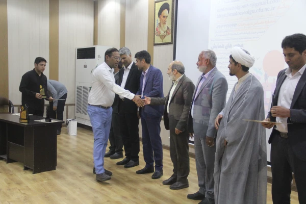 آیین اختتامیه اولین همایش ملی مدرسه الگو در محل پردیس شهید بهشتی  ( دانشگاه فرهنگیان هرمزگان ) برگزار گردید. 2