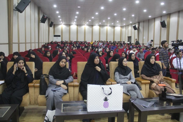 آیین اختتامیه اولین همایش ملی مدرسه الگو در محل پردیس شهید بهشتی  ( دانشگاه فرهنگیان هرمزگان ) برگزار گردید. 2