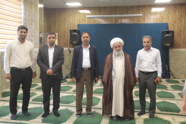 جلسه تبیینی بمناسبت هفته بزرگداشت مقام معلم و شهادت امام جعفر صادق (ع) با حضورامام جمعه موقت بندرعباس حضرت آیت الله دکتر درویشی 5