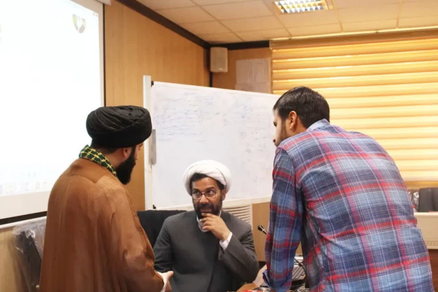 اولین  نشست دوره آموزشی گام دوم انقلاب 7