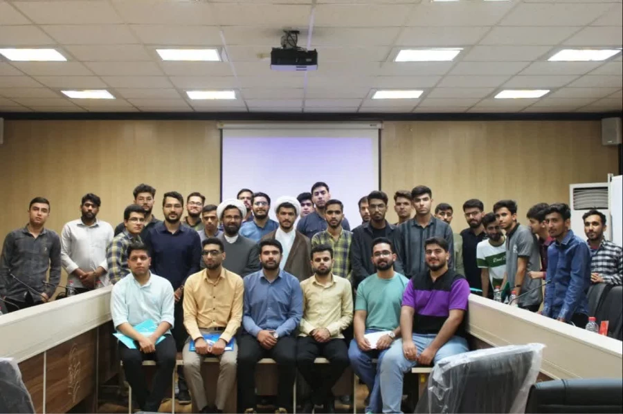 اولین  نشست دوره آموزشی گام دوم انقلاب 11