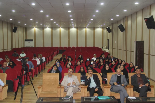 برگزاری اولین دوره توانمند سازی تربیت ارزیاب حرفه ای با حضور مدرس کشوری این دوره ، دکتر ایازی و مشارکت استادان و مدرسان دانشگاه فرهنگیان هرمزگان در سالن اجتماعات پردیس شهید بهشتی این دانشگاه . 21