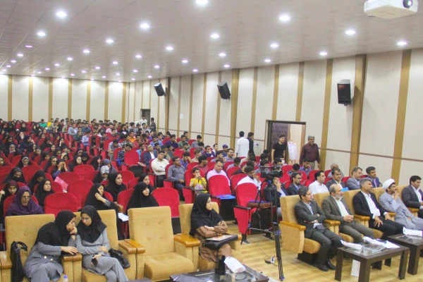 افتخار آفرینی ابراهیم جداوی دانشجوی دانشگاه فرهنگیان هرمزگان  در نخستین همایش ملی "مدرسه الگو" 4