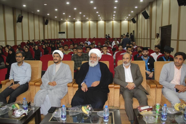  مورخ ۲۷ شهریور در ماه ربیع الاول و ایام ولادت پیامبر خاتم حضرت محمد مصطفی (ص) و هفته وحدت امت اسلامی ، و روز بزرگ داشت استاد شهریار روز شعر و ادبیات فارسی با حضور مسئولین استانی آیین دانش آموختگی دانشجو معلمان ورودی سال ۱۳۹۹ دانشگاه فرهنگیان هرمزگان برگز