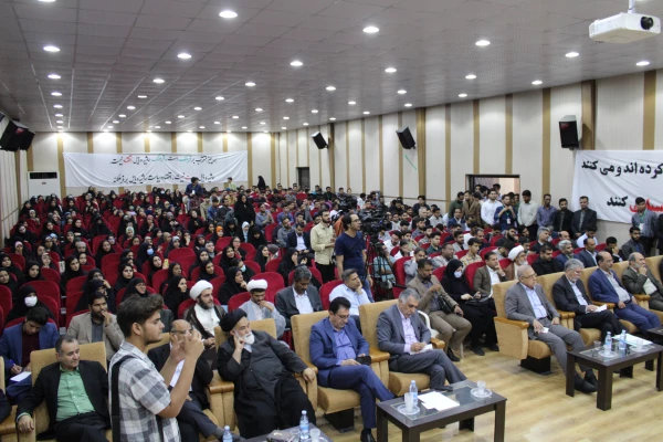 برگزاری مراسم روز دانشجو در دانشگاه فرهنگیان هرمزگان، با حضور وزیر فرهنگ و ارشاد اسلامی و استاندار هرمزگان 15