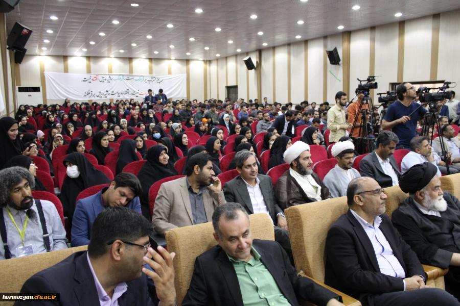 برگزاری مراسم روز دانشجو در دانشگاه فرهنگیان هرمزگان، با حضور وزیر فرهنگ و ارشاد اسلامی و استاندار هرمزگان 19