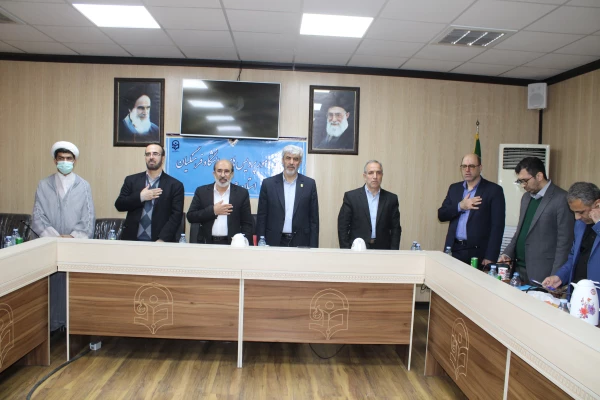 نشست صمیمانه جناب آقای دکتر برزویی  رییس محترم دانشگاه فرهنگیان با کارکنان اداری 5