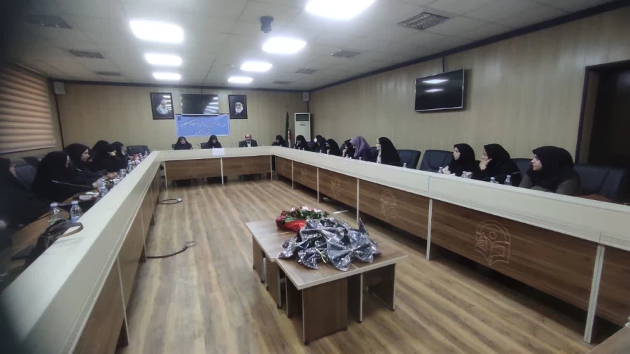 به همت معاونت امور بانوان سازمان بسیج اساتید استان هرمزگان و کانون بسیج اساتید دانشگاه فرهنگیان هرمزگان 6