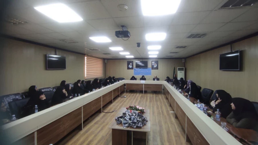 به همت معاونت امور بانوان سازمان بسیج اساتید استان هرمزگان و کانون بسیج اساتید دانشگاه فرهنگیان هرمزگان 8