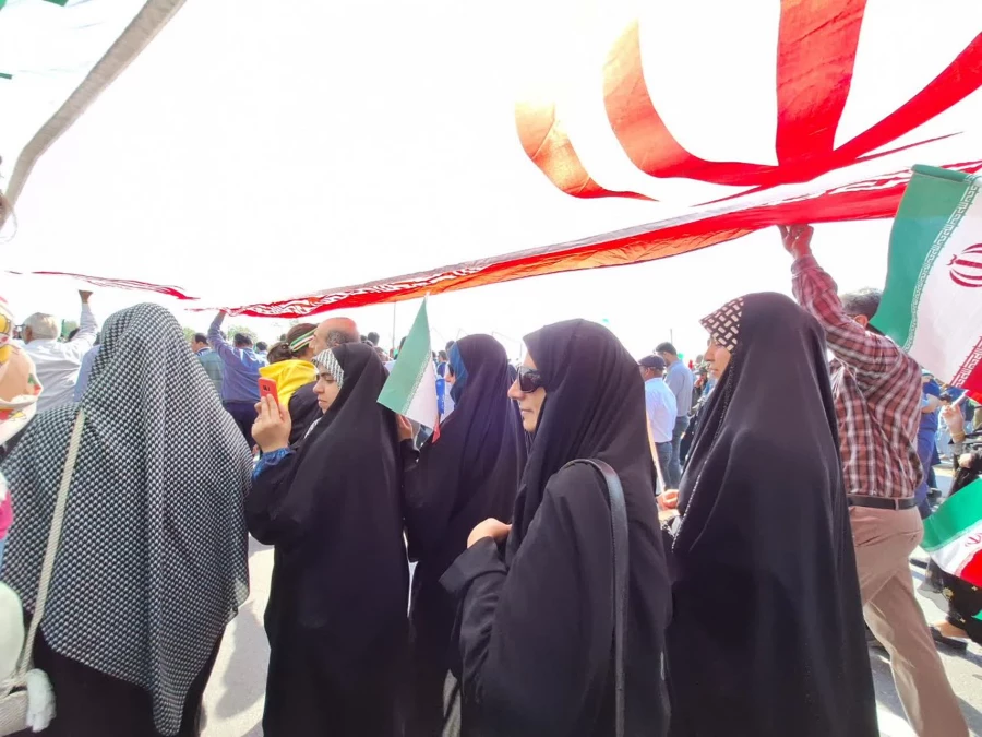 حضور اساتید، دانشجومعلمان،کارکنان و مراکز تابعه  دانشگاه فرهنگیان استان هرمزگان  در راهپیمایی یوم الله ۲۲ بهمن 2