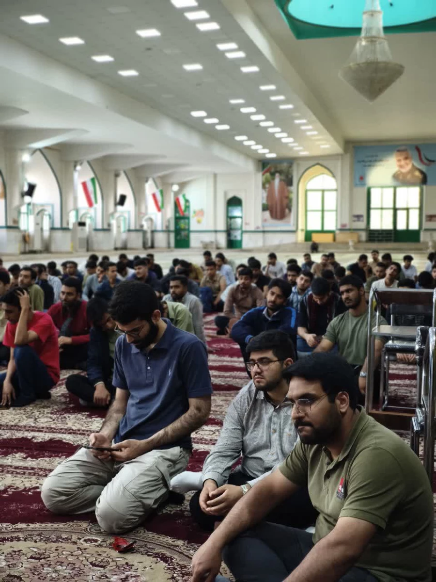  بدرقه دانشجومعلمان پردیس شهید بهشتی بندرعباس برای اعزام به اردوی راهیان نور 7