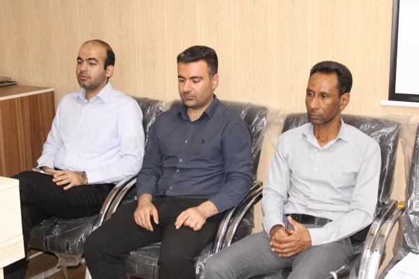 نشست صمیمانه مدیریت امور پردیس های دانشگاه فرهنگیان هرمزگان  با همکاران  در روزهای پایانی سال 1403  14