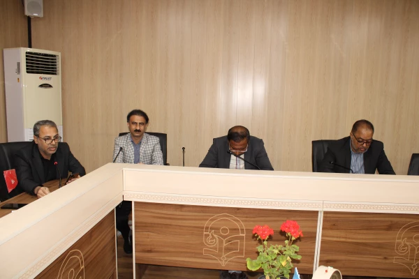 نشست صمیمانه مدیریت امور پردیس های دانشگاه فرهنگیان هرمزگان  با همکاران  در روزهای پایانی سال 1403  16