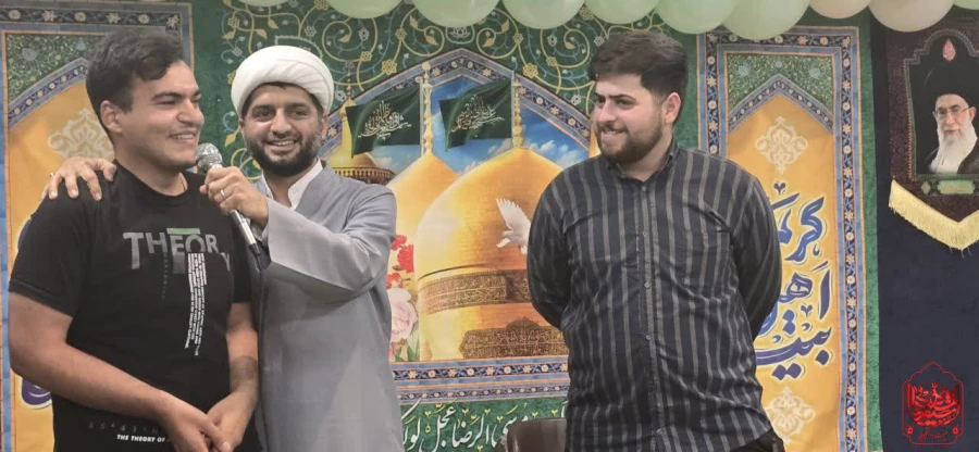 جشن میلاد آقا امام رضا«ع» در نماز خانه پردیس شهید بهشتی برگزار شد.  12