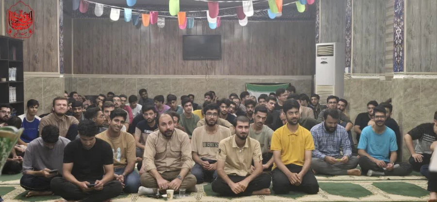 جشن میلاد آقا امام رضا«ع» در نماز خانه پردیس شهید بهشتی برگزار شد.  18