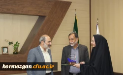 تجلیل از دانشجو معلم سرکار خانم فاطمه طالبی  2