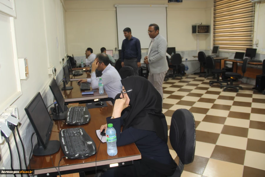  برگزاری آزمون الکترونیکی معلمان داوطلب اعزام به مدارس خارج از کشور در پردیس شهید بهشتی دانشگاه فرهنگیان هرمزگان 3
