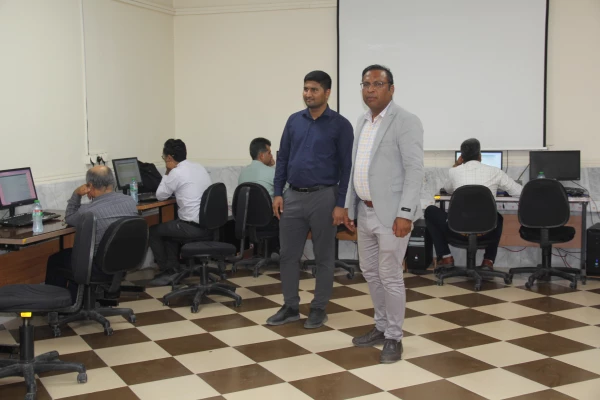  برگزاری آزمون الکترونیکی معلمان داوطلب اعزام به مدارس خارج از کشور در پردیس شهید بهشتی دانشگاه فرهنگیان هرمزگان 5