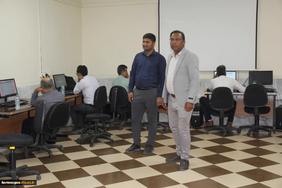  برگزاری آزمون الکترونیکی معلمان داوطلب اعزام به مدارس خارج از کشور در پردیس شهید بهشتی دانشگاه فرهنگیان هرمزگان 5