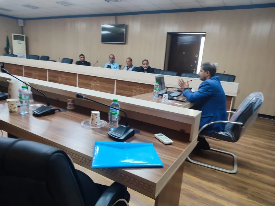 نشست تبیینی حضوری- مجازی با عنوان: «تحلیل مسائل روز» جنگ تحمیلی 12 روزه و پیامدهای آن و تبیین شبهات  4