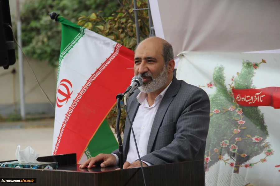 آیین کلنگ زنی احداث یادمان شهید گمنام به میزبانی دانشگاه فرهنگیان هرمزگان 11