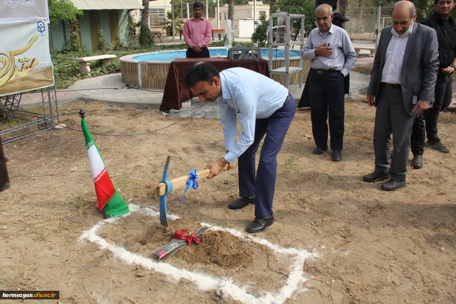 آیین کلنگ زنی احداث یادمان شهید گمنام به میزبانی دانشگاه فرهنگیان هرمزگان 63
