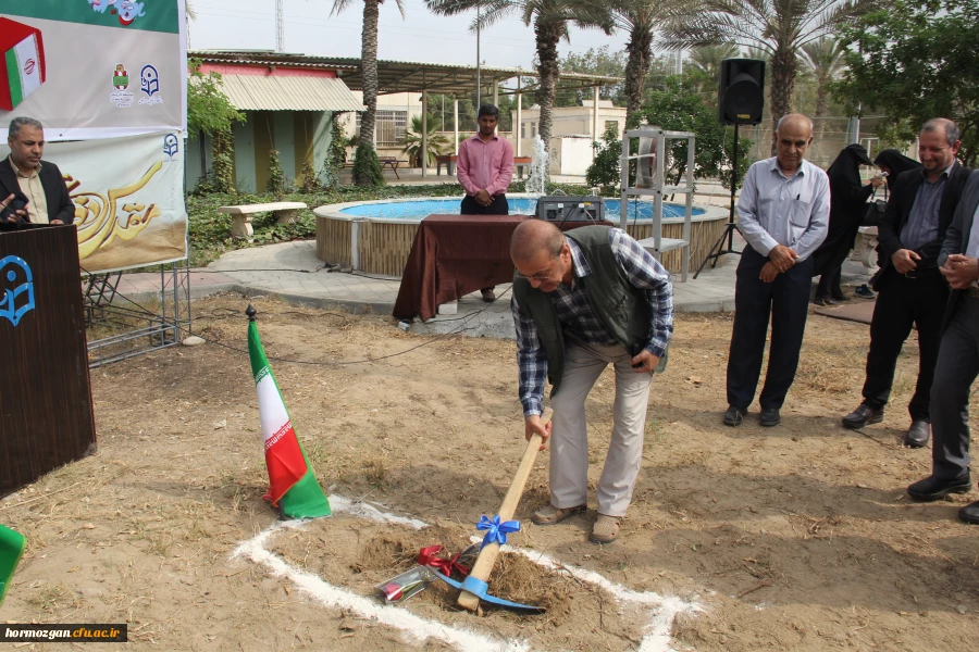 آیین کلنگ زنی احداث یادمان شهید گمنام به میزبانی دانشگاه فرهنگیان هرمزگان 64